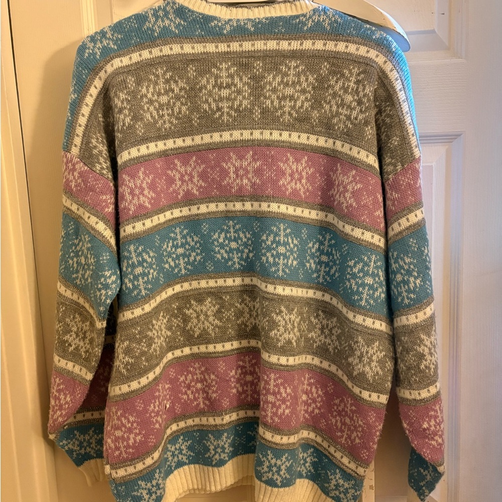 Vintage Snowflake Pattern Sweater - Picture 5 of 9